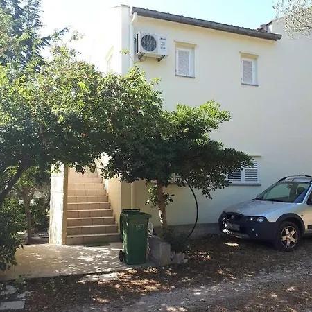 Apartment Apartman Ana Zdrelac